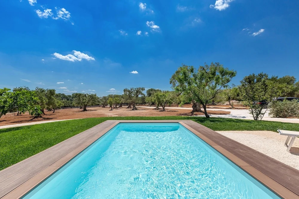 2456 Trullo Venti by Perle di Puglia