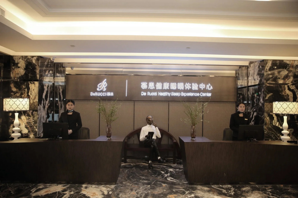 DeRUCCI Hotel