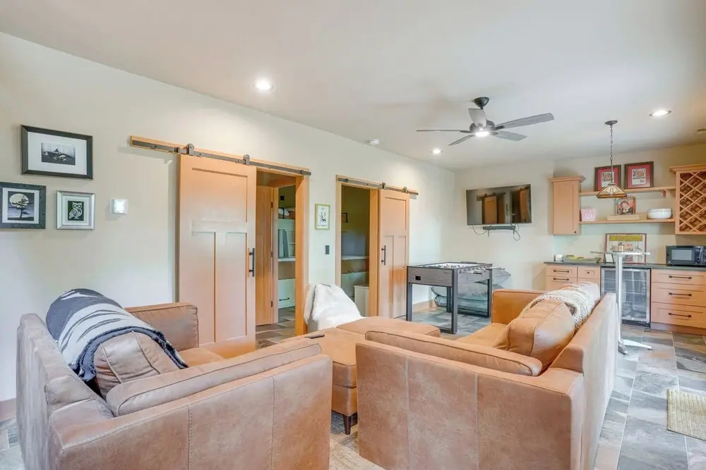 Modern Nellysford Getaway w/ View: Deck & Fire Pit