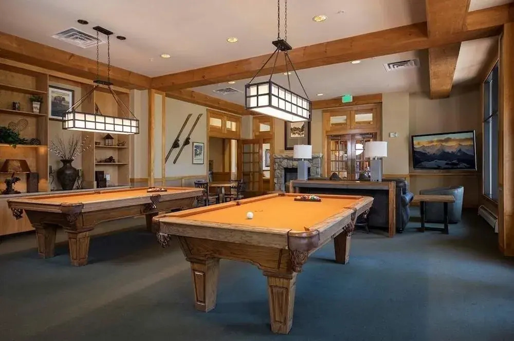 8363 Buffalo Lodge 3 Bedroom Condo by RedAwning