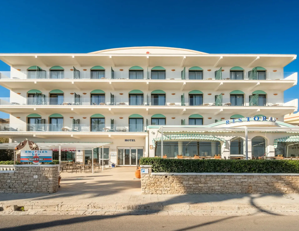 HOTIDAY Leuca Lungomare