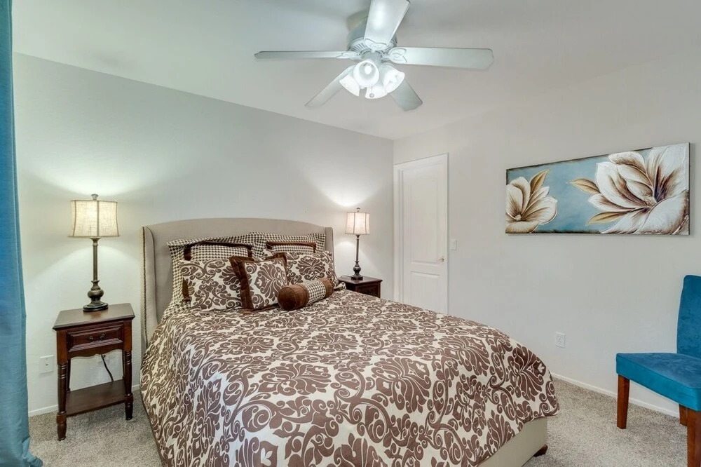 Oasis in The Desert! 5 Bedrooms, 3 Baths, Heated Resort Pool and Spa! Separate Casita! by Redawning
