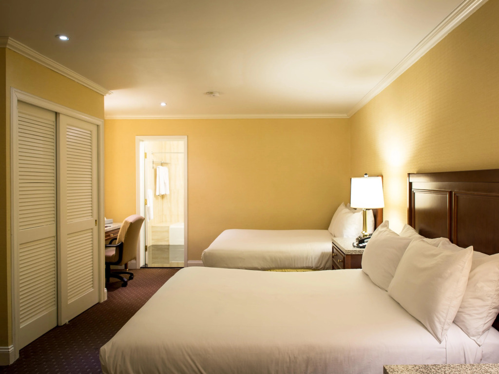 Hotel Stanford