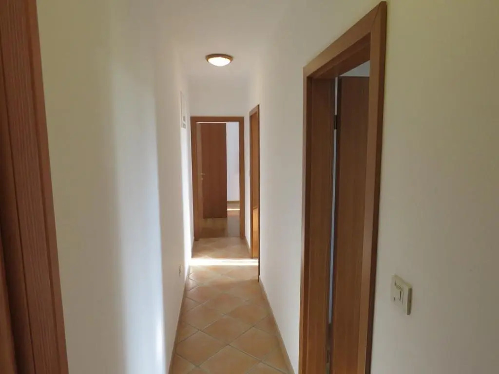 Apartment Banko A6 with Large Garden Near the Sea