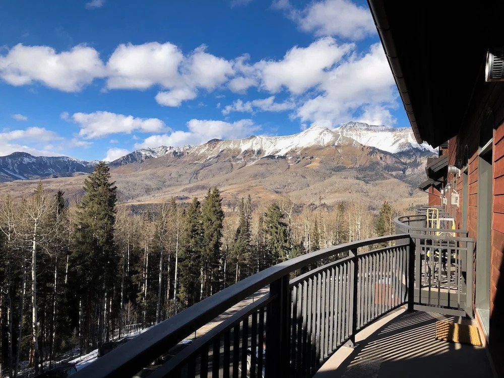 Bear Creek Lodge 407 4 Bedroom Condo by Alpine Lodging Telluride