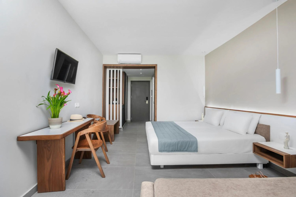 Iris Hotel