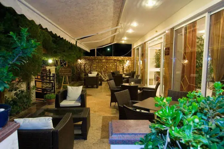 Istiaia Hotel
