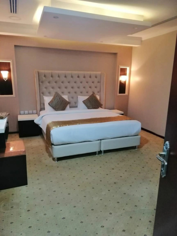 Grand Lily Hotel Suites