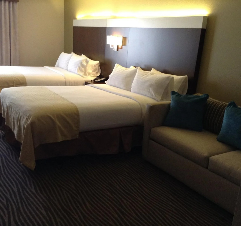 Holiday Inn El Paso Airport by IHG
