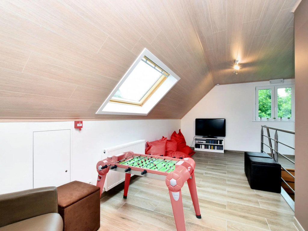 Pleasant Holiday Home in Somme-Leuze with Sauna and Terrace