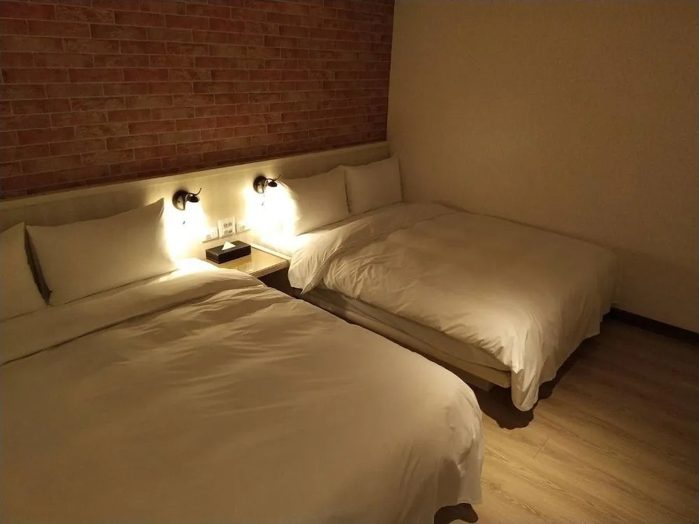 Chillax Inn 知樂愛河館