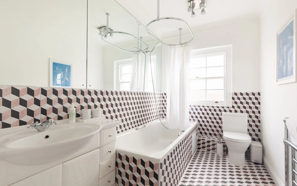 The Marble Arch Escape - Bright & Modern 2BDR Apartment