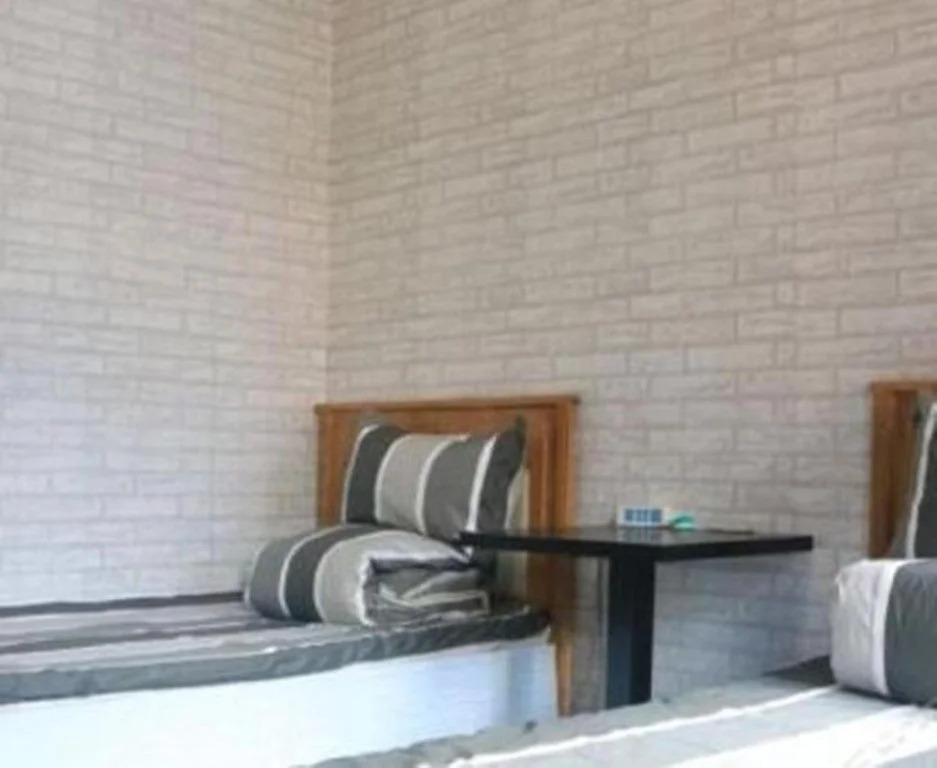 Lover Family Youth Hostel