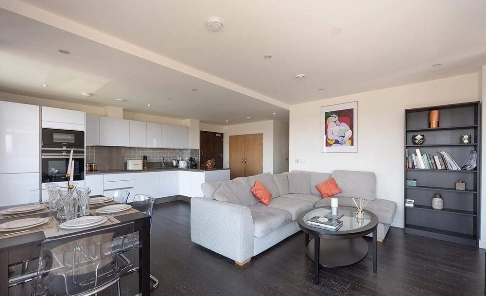 2 Bed Luxury Apartment in N. Greenwich