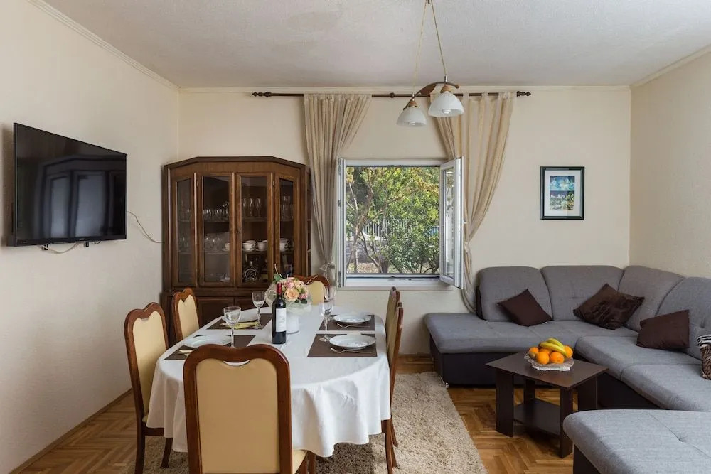Apartment Ani