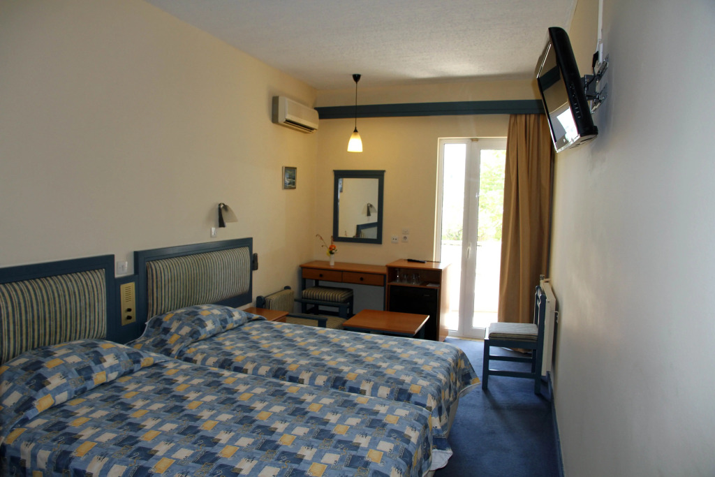 Astron Hotel