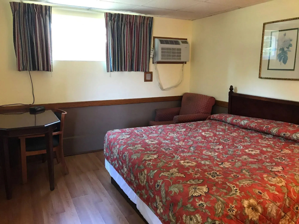 Royal Inn Motel