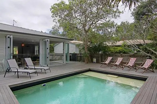 Byron Bay Accom 77 Butler Street, Byron Bay - Lantana Beach House