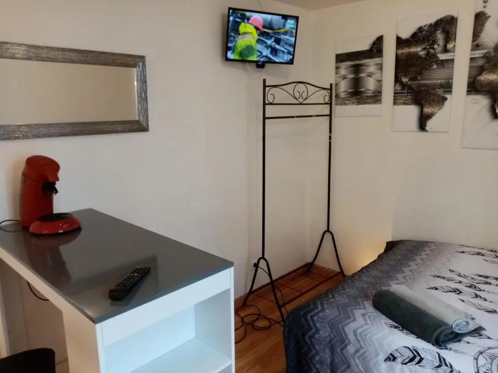 STUDIO 10 calme à Valadon