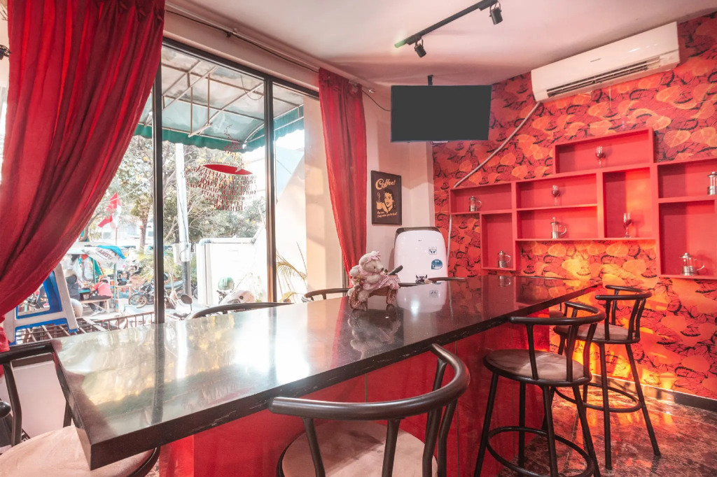 OYO 1737 Hotel Celvasha
