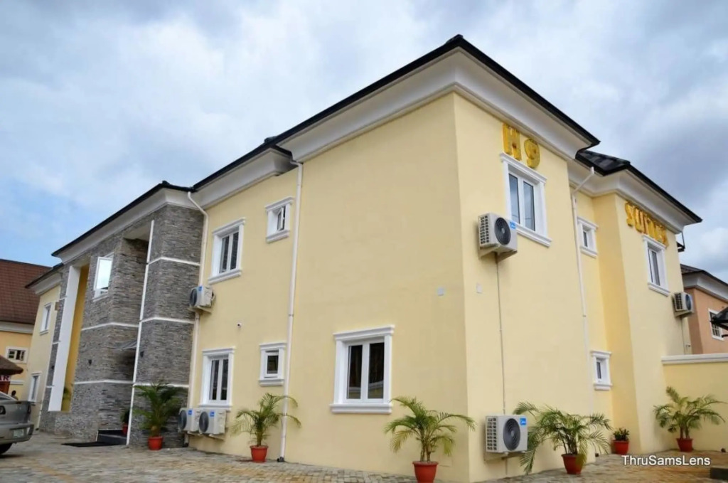 H9 Suites