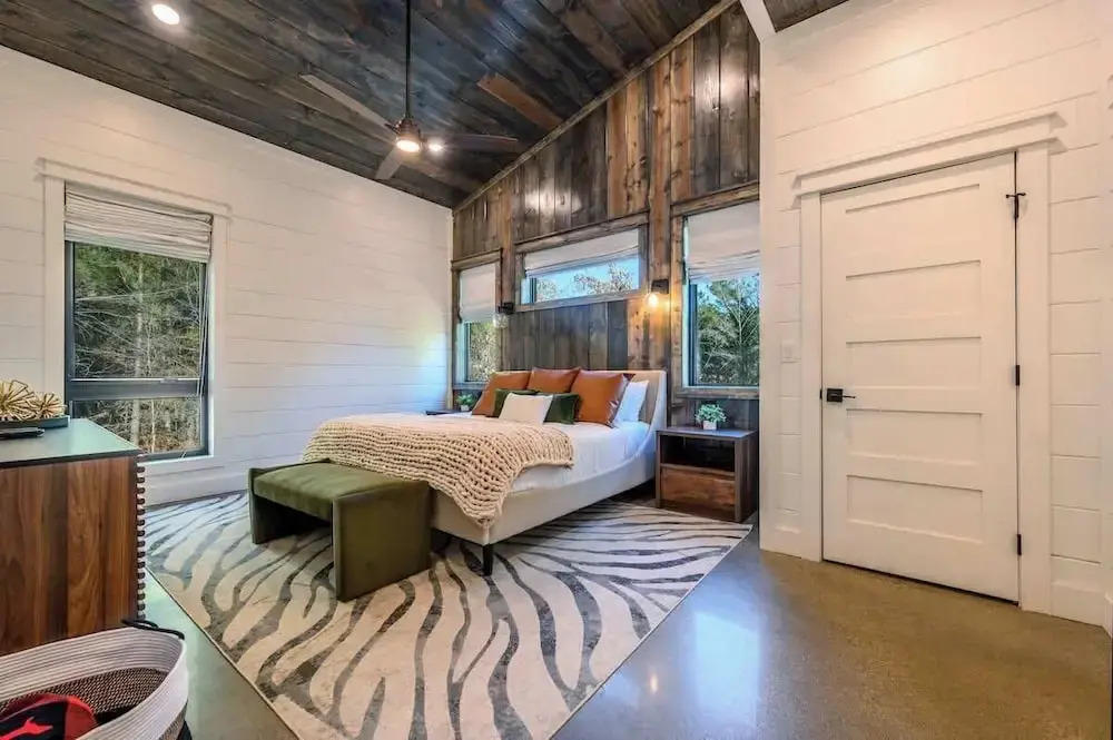 CABIN - Near BLACK MOUNTAIn
