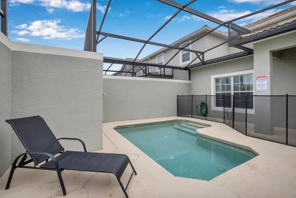3097pequod 5 Bedroom Townhouse by RedAwning