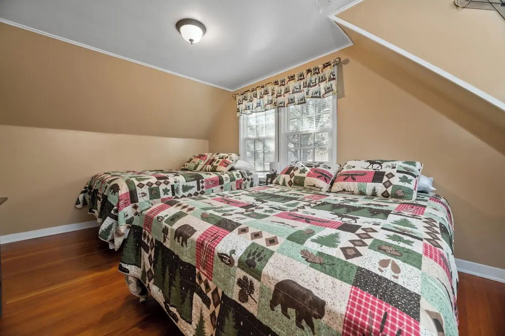 Country Bear Inn