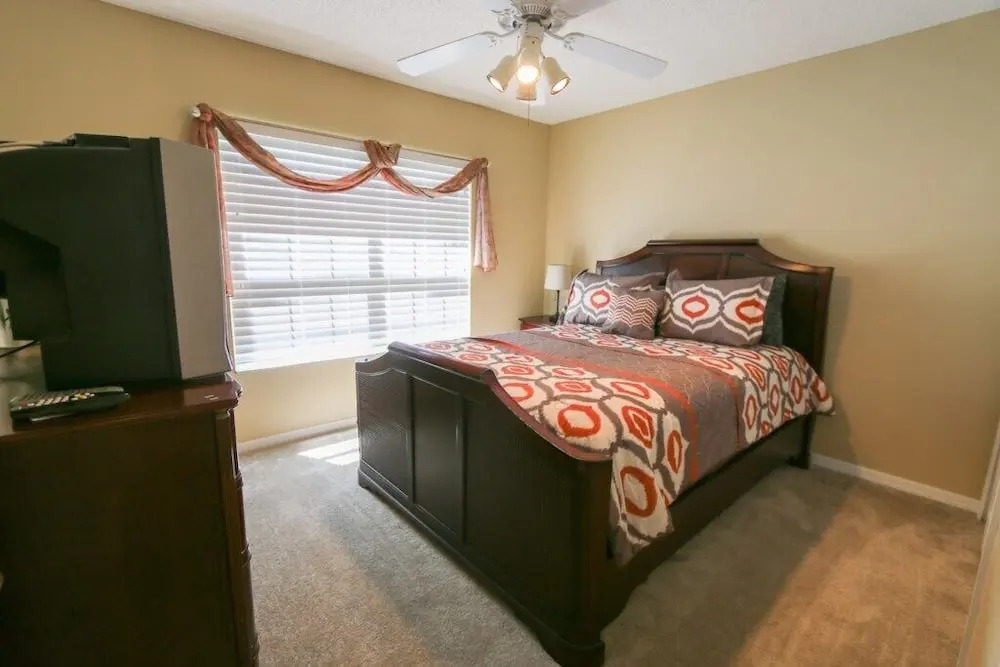 Exclusive 7 Bedroom Pool In Resort Community Condo