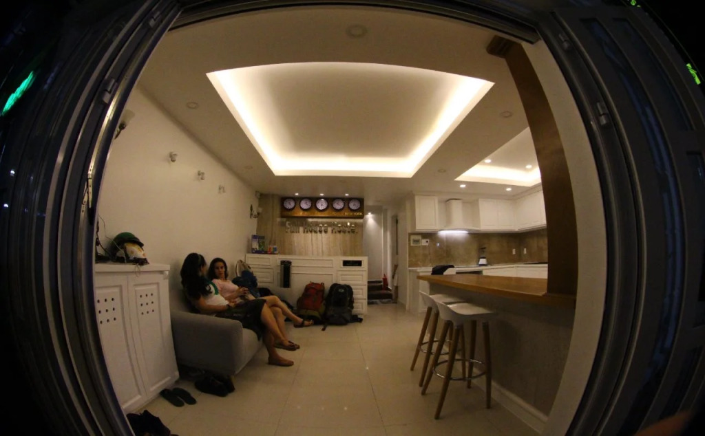Full House Hostel