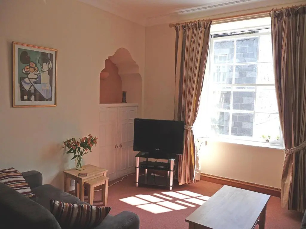 Skene Terrace Apartment