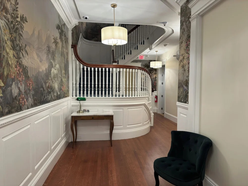 Charlesgate Suites