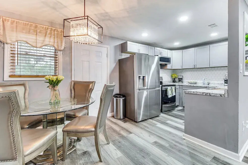 Inviting Savannah Home w/ Yard: 3 Mi to Downtown!