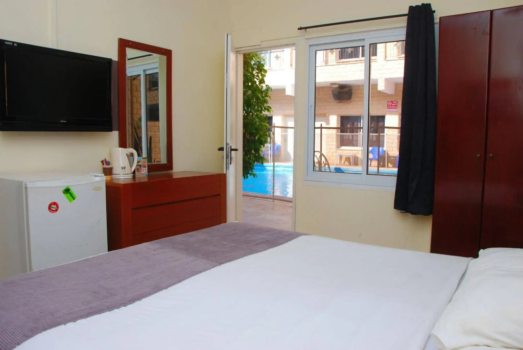 Hotel Maman