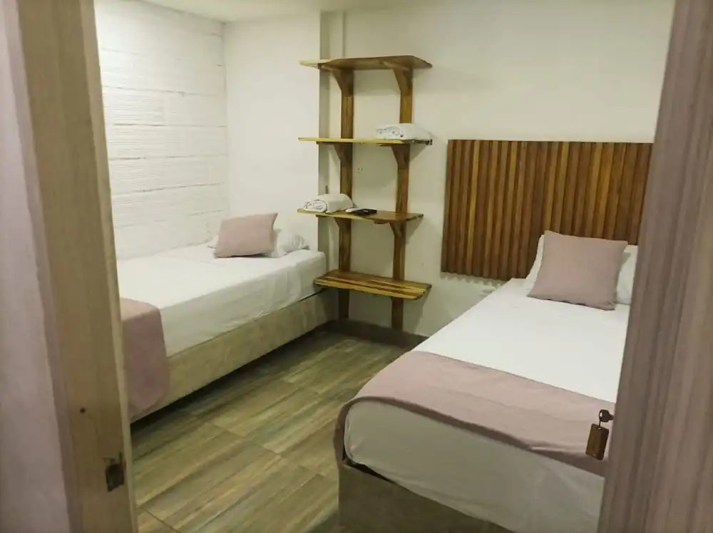 Hostal Catalleya