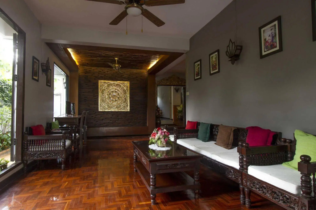 Rachamankha Flora House