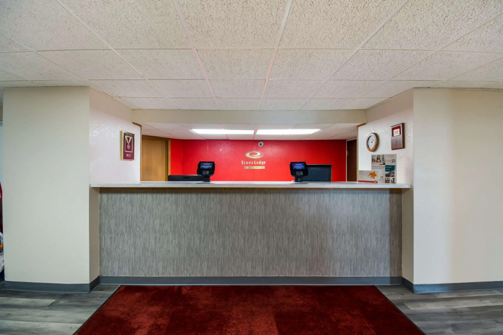 Econo Lodge Duluth near Miller Hill Mall