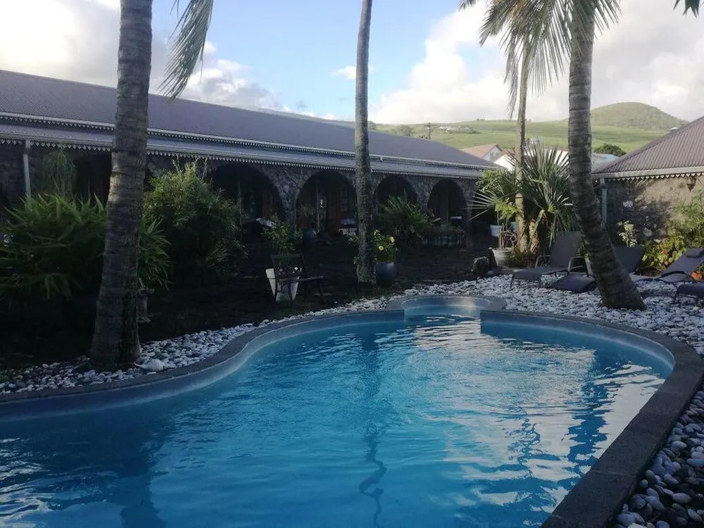 Bungalow With 3 Bedrooms in Vincendo, With Shared Pool, Furnished Garden and Wifi