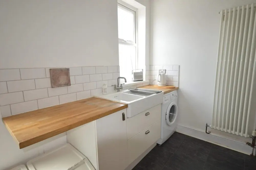 2 Bedroom Home in Gloucester Road
