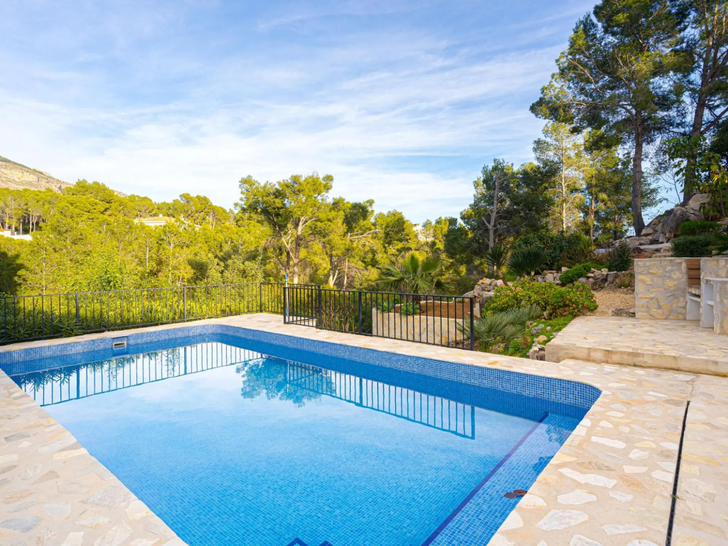 Urbane Holiday Home in Altea With Private Swimming Pool
