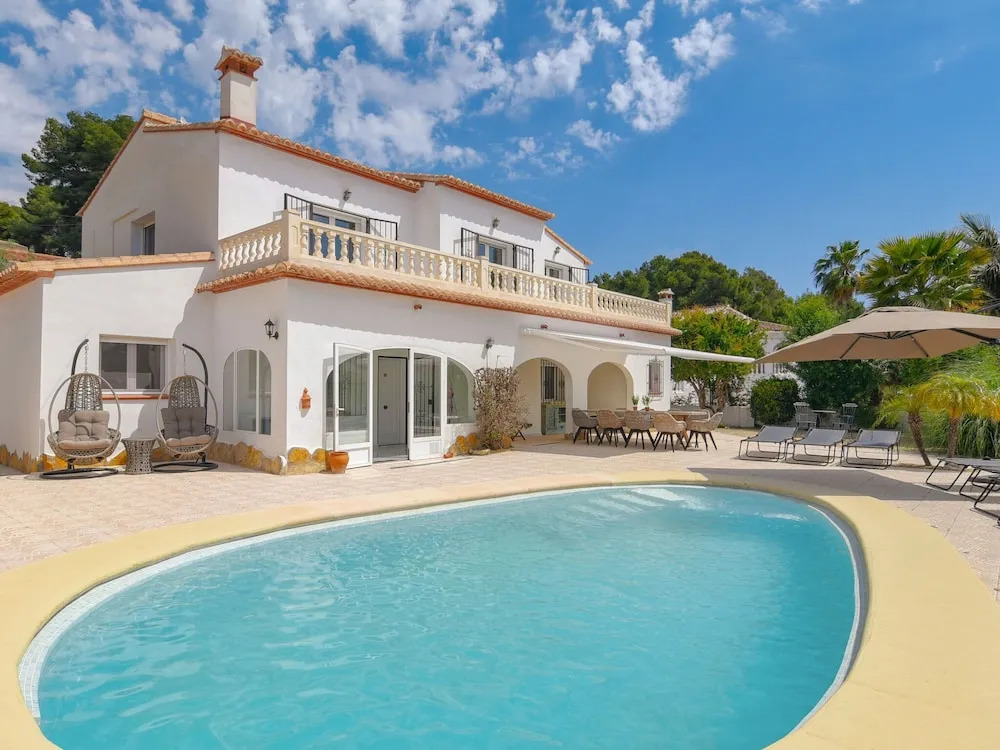 Spacious, Luxurious 10 Person Villa Moraira, 2 Minutes From the Beach, Pool & Terraces
