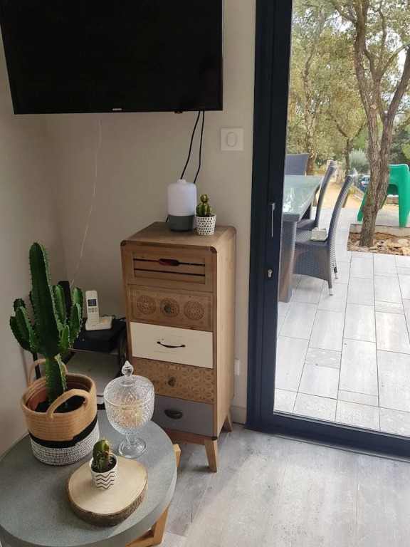 House With one Bedroom in Mornas, With Enclosed Garden and Wifi