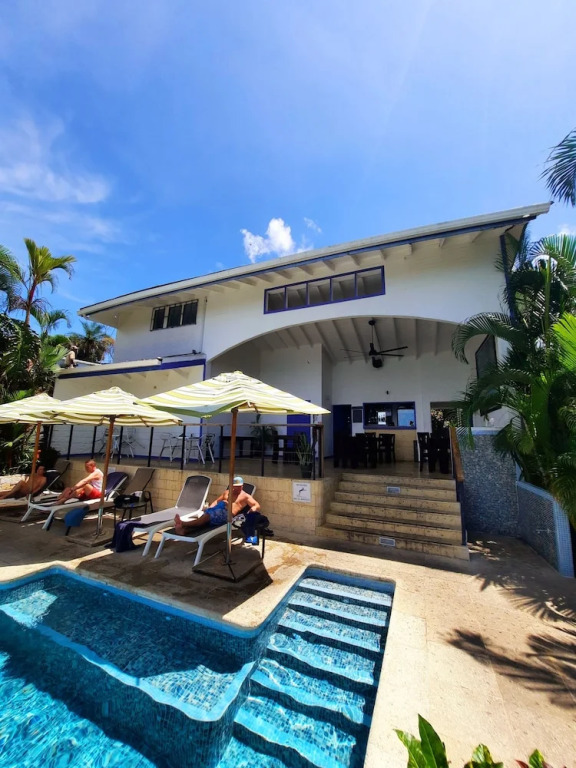 Villa Roca Boutique Resort & Suites