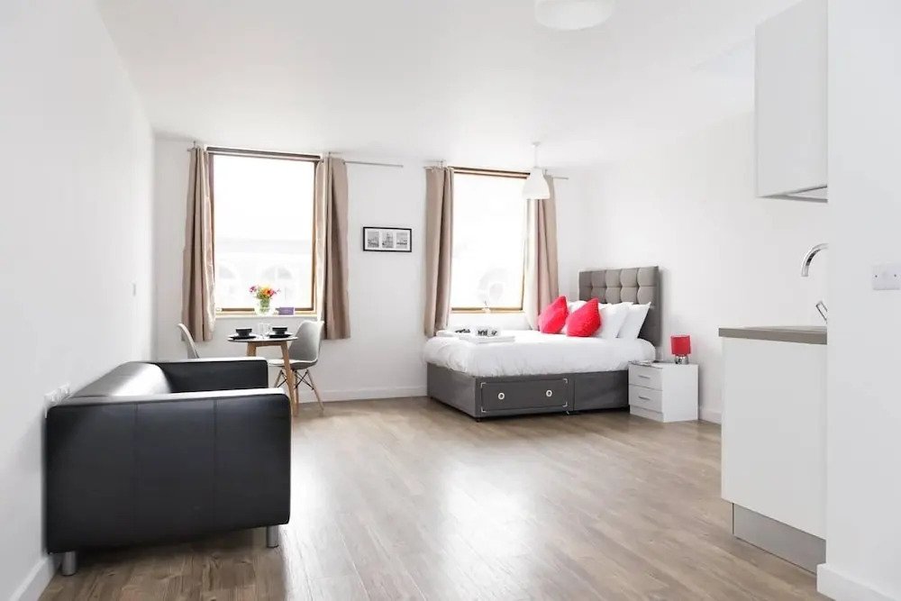 Beautiful Apartment In Vibrant City Centre!