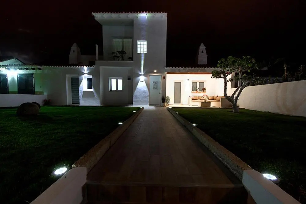 White House - Clasto