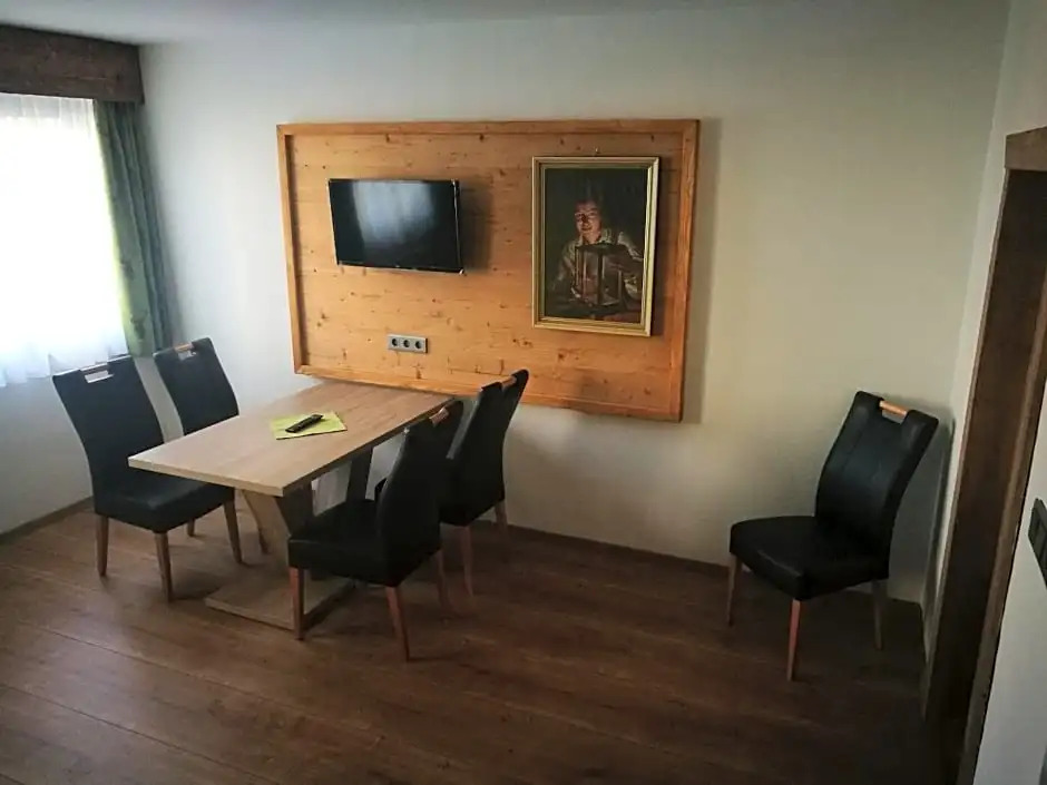 Stauders Zimmer und Ferienwohnungen