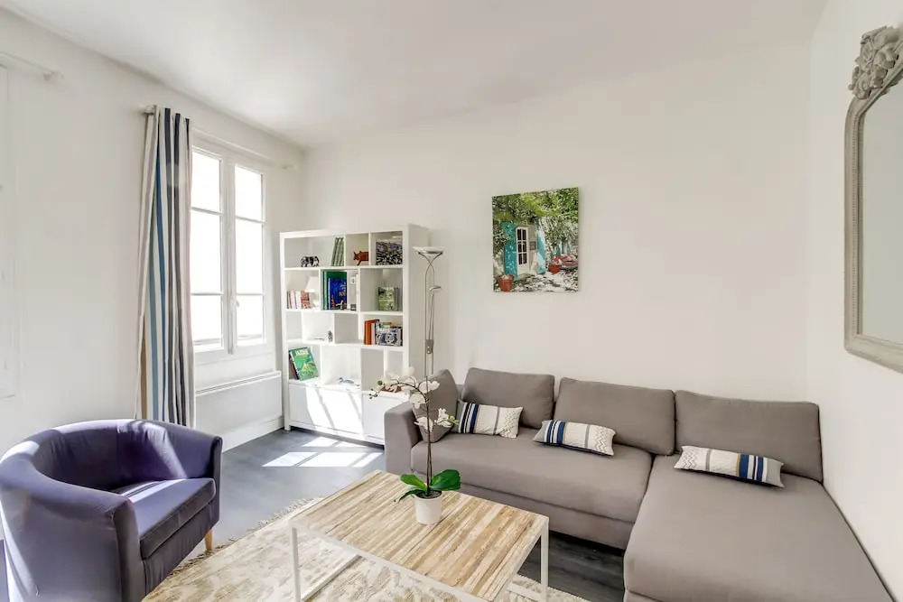 Louvre - Saint Honore Area Apartment