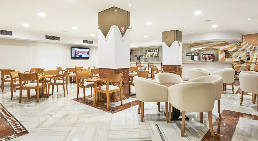Отель Globales Condes de Alcudia