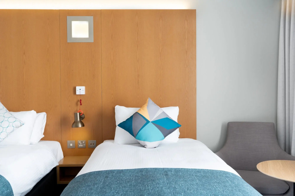 Holiday Inn London Luton Airport by IHG