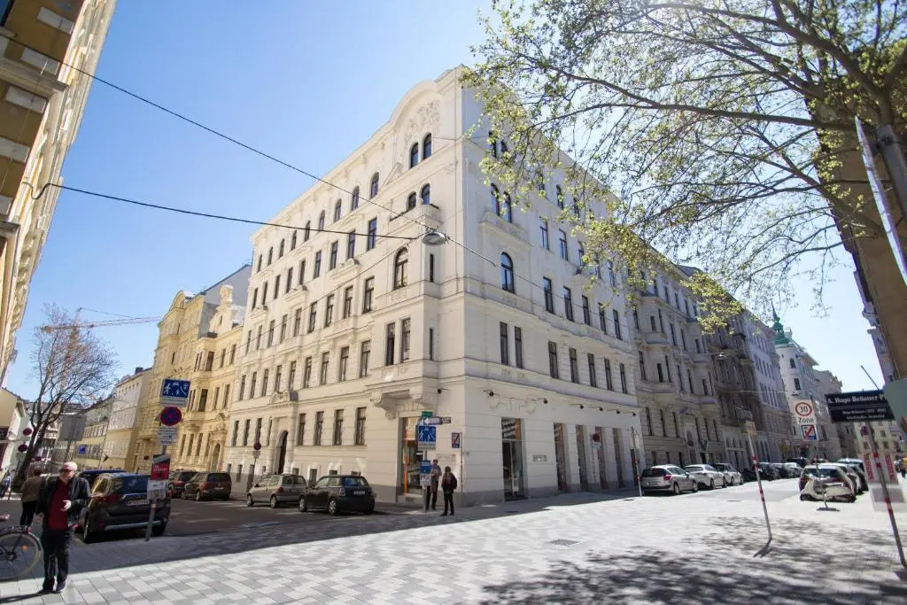 Gorgeous Studio next to the Parliament
